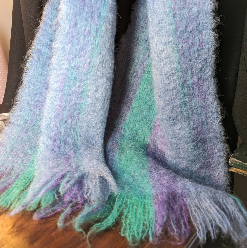 💙 💜 Avoca Vintage Scarf Mohair Handweavers Ireland green blue woven